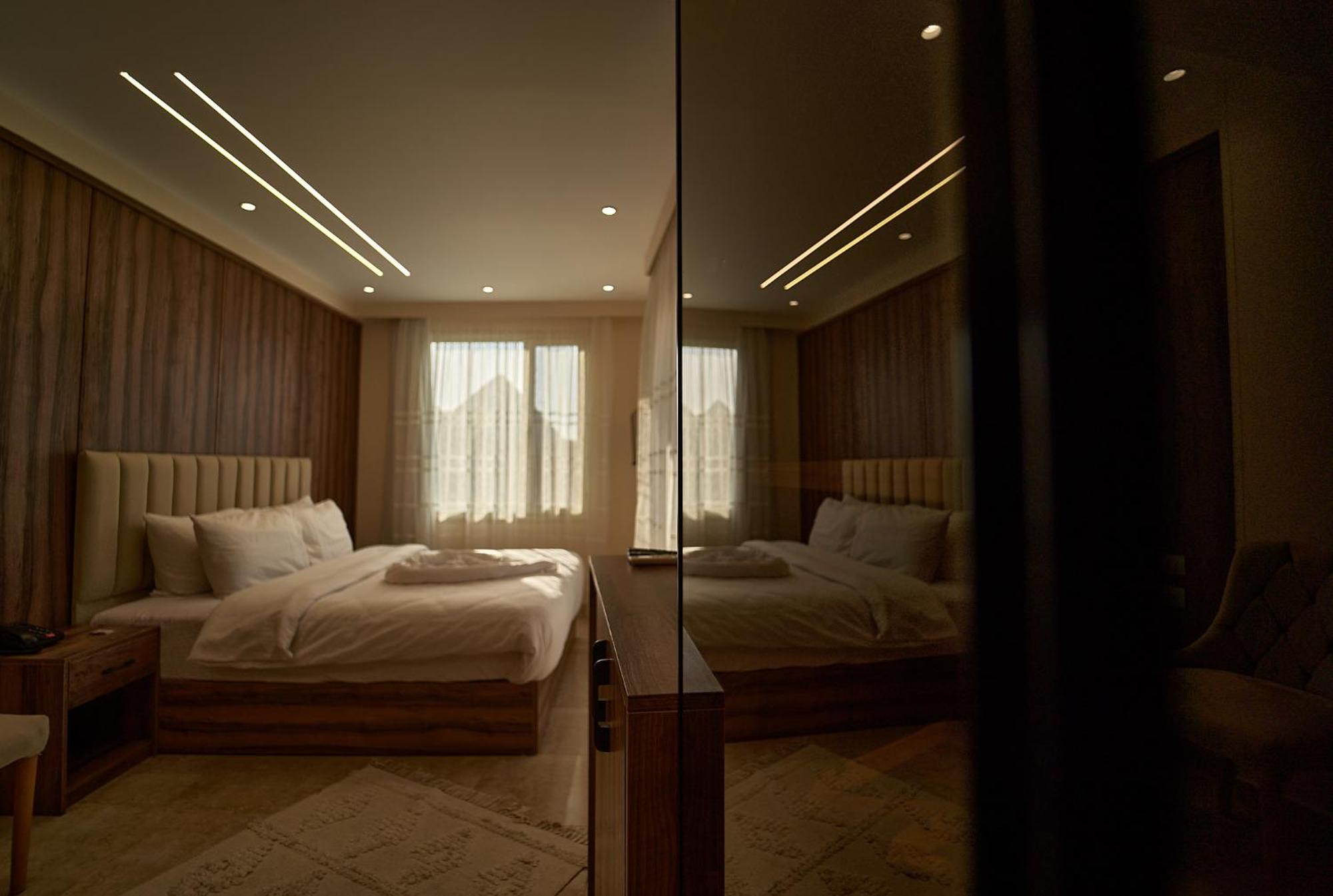 The Palace Pyramids Hotel Nazlet el-Sîsi 외부 사진